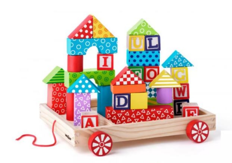 houten-blokkenkar-blokkenwagen-met-blokken-motieven-cijfers-letters-685224-woody-duurzaam-houten-speelgoed