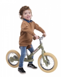 Trybike Steel 2-in-1 loopfiets Vintage Groen met stalen frame, luchtbanden en verstelbaar zadel – geschikt voor kinderen van 15 maanden tot 6 jaar.