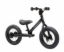 Trybike Steel 2-in-1 loopfiets All Black Edition met luchtbanden, verstelbaar zadel en stalen frame – geschikt voor kinderen van 15 maanden tot 6 jaar.