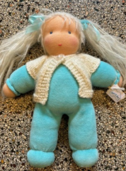 Picture of SALE!!!  Pop Antroposofisch Liselotje licht blauw met wol gebreid vestje Nicky velours met schapenvol vulling