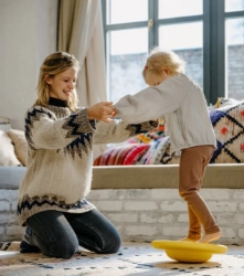 Afbeeldingen van Stapelstein Balance Board Geel Classic - Creatief Spel & Beweging - 1jr+