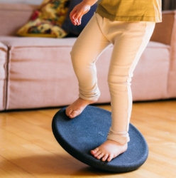 Afbeeldingen van Stapelstein Balance Board Zwart Classic - Creatief Spel & Beweging - 1jr+
