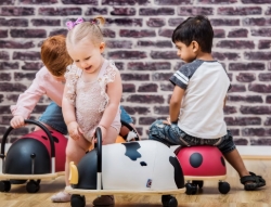 Picture of Wheelybug Koe Small – loopwagen – vanaf 1 jaar