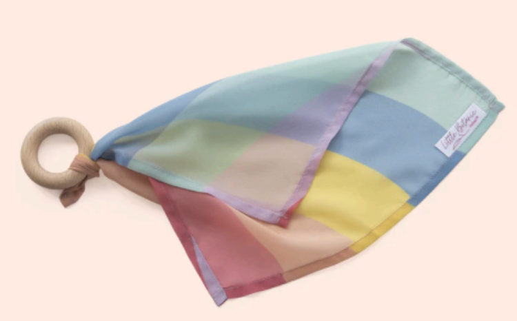 Little Botanic Playcycle speeldoek klein 30 cm met houten ring pastel waves LB-PCSD-PW-02 Duurzaam speelgoed 1