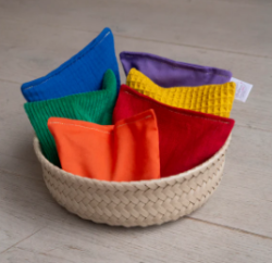 Little Botanic Sensorische pittenzakjes regenboog 6 stuks LB-PITR001 Duurzaam speelgoed 4