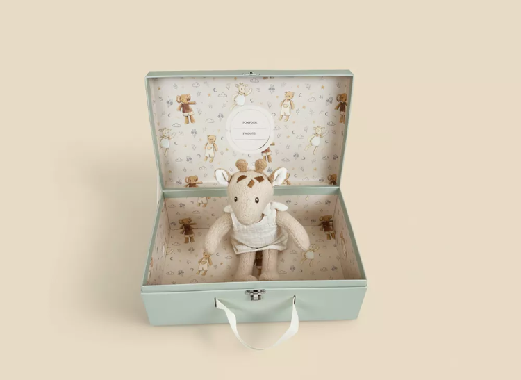 ET-120821 Egmont knuffel Leoni de Giraf in cadeaudoos Duurzaam speelgoed 1