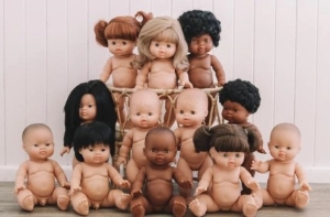 Afbeelding voor categorie Poppen: Anatomisch & Diversiteit