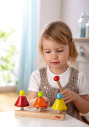 HABA Klokkenspel 3 klokken met belhamer Carillon Spelend meisje