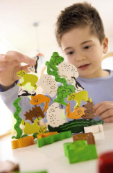HABA Dier op dier Het geweldige stapelspel Spelend kindje