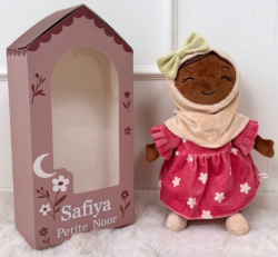 Picture of Petite Noor - Stoffen Knuffelpop Safiya – 30 cm met Islamitische Kleding en Hijab - Vanaf 0 jaar